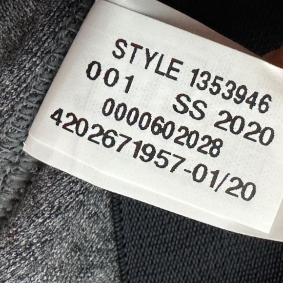 Under Armour Women’s Plus Size 1X Black Gray Logo Mid Crossback Sports Bra New - Picture 8 of 12